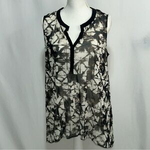 Alfani Asymmetrical Black and‎ White Sleeveless Tunic